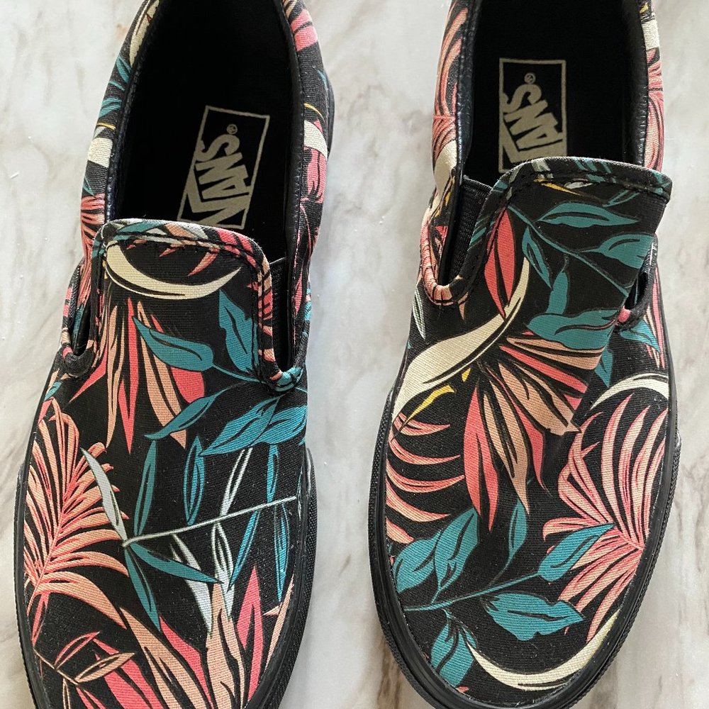 VANS Hawaiian Floral Classic Slip-on Size 7.5